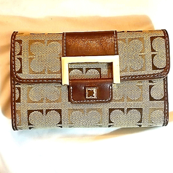 Liz Claiborne Wallet